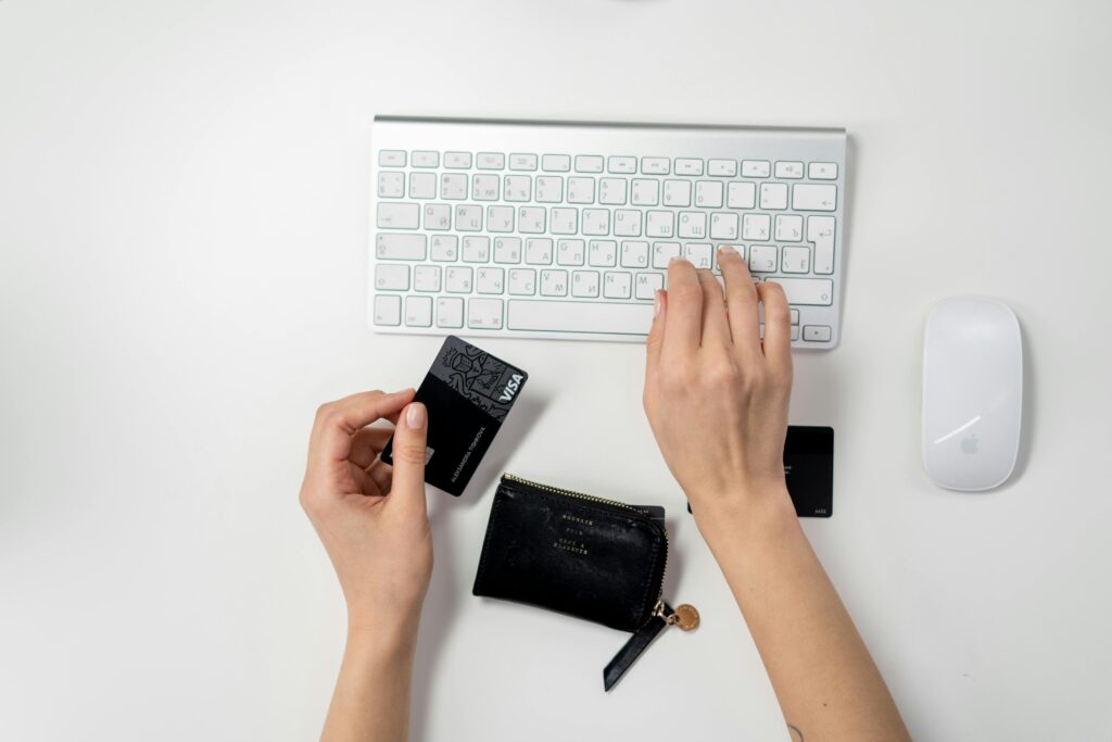 a person using a credit card
